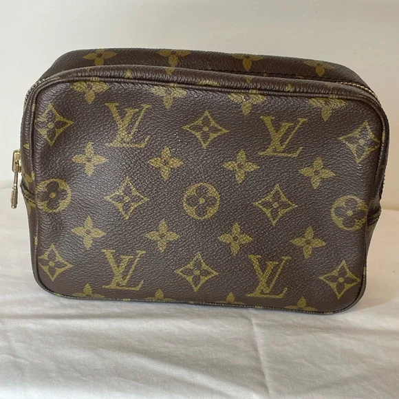 Vintage Louis Vuitton Brown Monogram Clutch Bag: Read Description - Picture 3 of 17